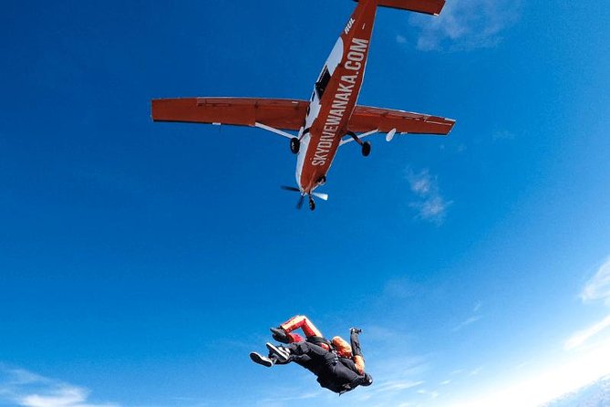 Skydive Wanaka - A slower parachute ride back to the airport