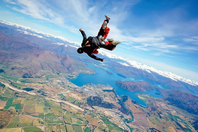 Skydive Wanaka - The 20-minute flight over the Southern Alps