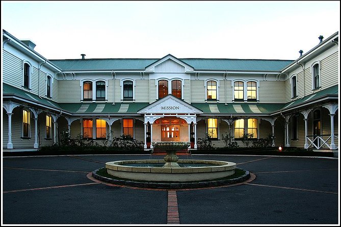 Small group - Napier Premium Wineries+ Beer tour -5.0 - 5.5 hours - What the $136.53 price really buys