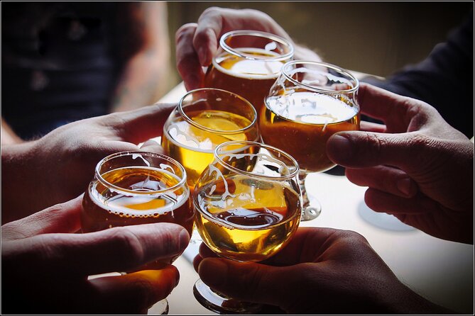 Small group - Napier Premium Winery , Beer & Cider + 5.5h to 6h. - The 11:30 pickup and the small-group advantage