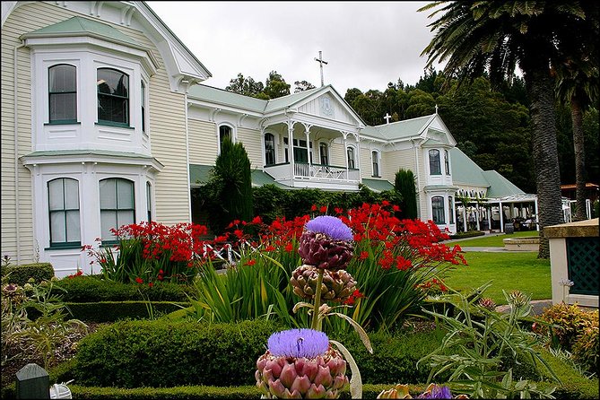 Small group - Napier Premium Winery , Beer & Cider + 5.5h to 6h. - Winery three: a final wine stop before the change of pace