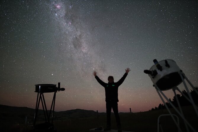 Star Safari Stargazing Experience, Martinborough - A small group with real time at the telescopes