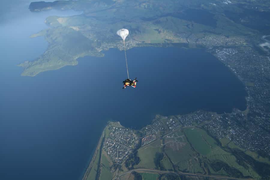 Tandem Skydive Experience in Taupo - Photos and video: worth the extra money?
