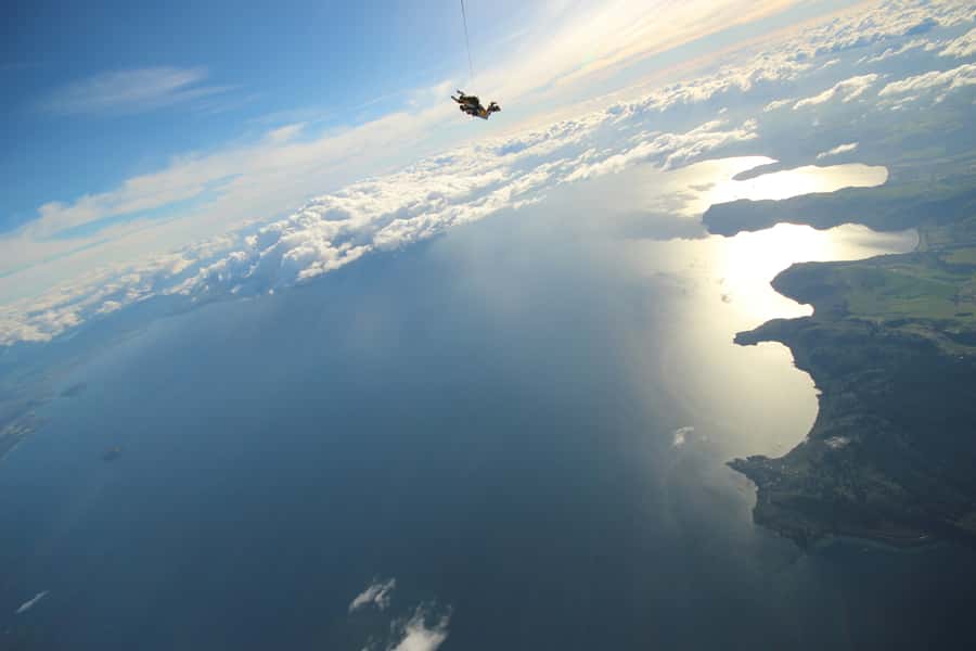 Tandem Skydive Experience in Taupo - From Taupo town to the yellow hangar