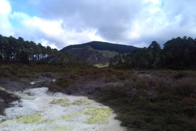 Taupo Day Trip with Orakei Korako or Waiotapu from Rotorua - Lake Taupo gives the day a useful pause