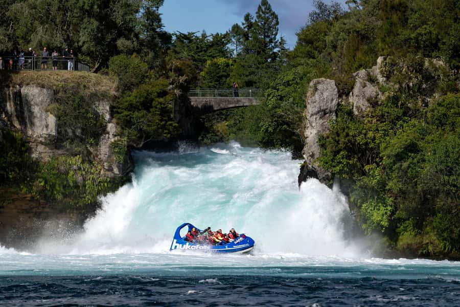 Taupō: Huka Falls 30-Minute Jet Boat Experience - From Wairakei Tourist Park to the Waikato River