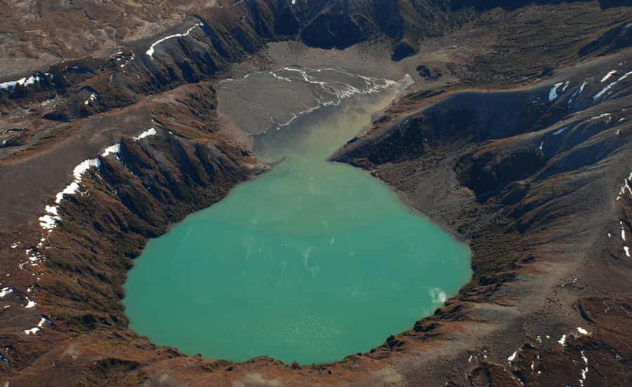Taupo: Huka Falls Helicopter Ride - Geothermal power stations in the wider view