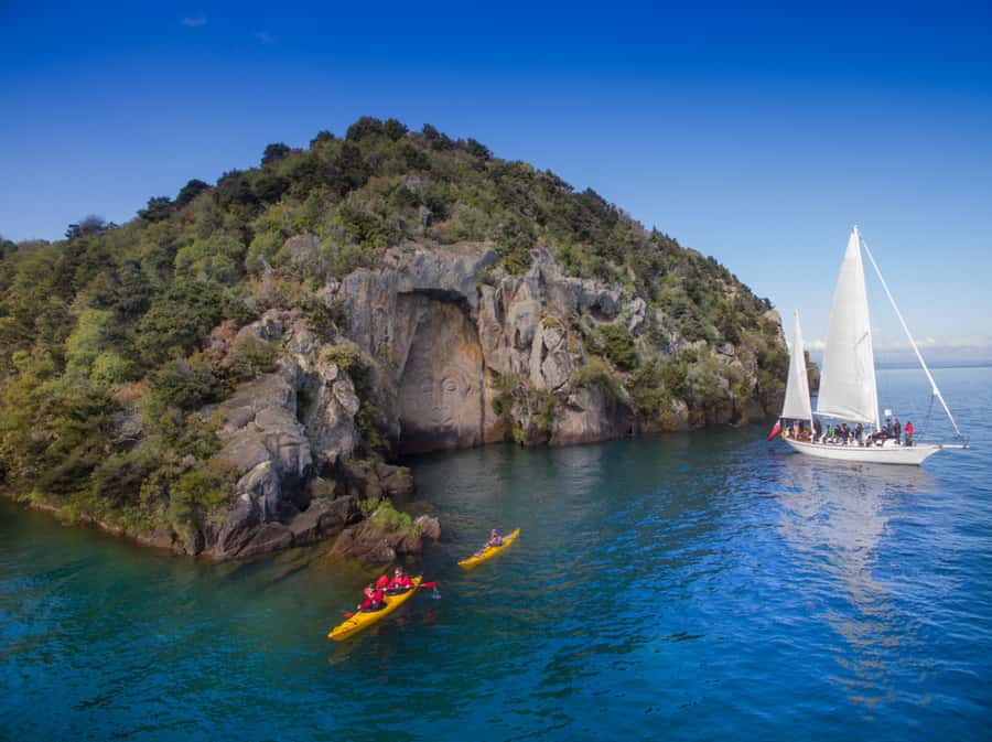 Taupo: Maori Rock Carvings Kayaking Tour - Why this Lake Taupo kayak trip is worth your half-day