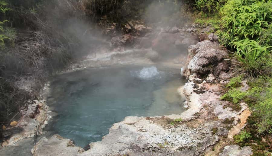 Taupo: Orakei Korako Geothermal Park and Cave Entry Ticket - Geysers and the uncertainty of geothermal activity