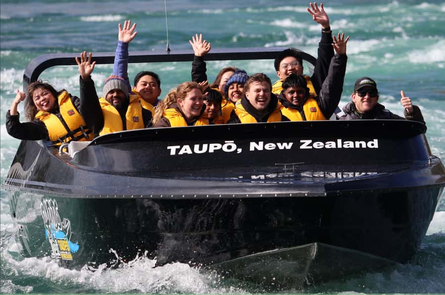 Taupo: Waikato River Jetboating Adventure - Reaching the Rapids Jet base at Aratiatia