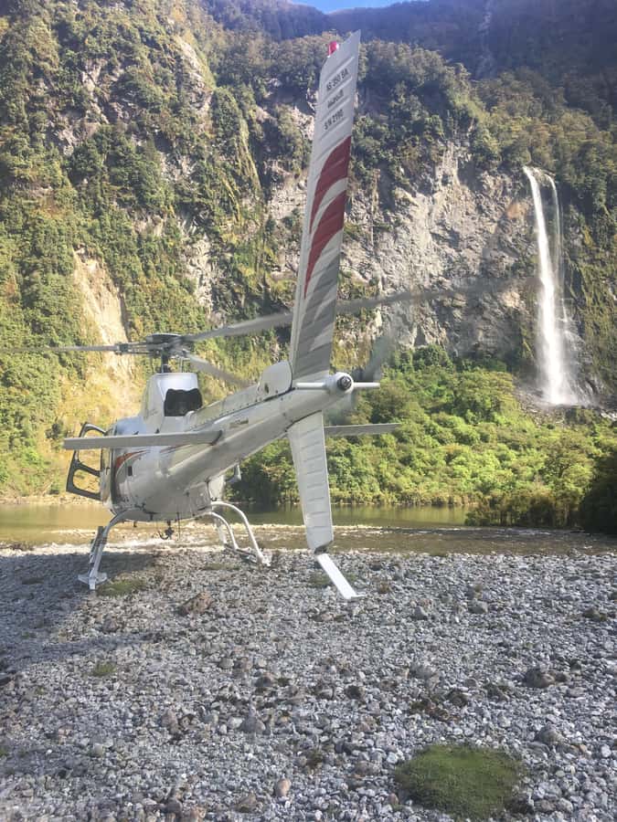 Te Anau: 30-Minute Fiordland National Park Scenic Flight - The return flight and what you really see