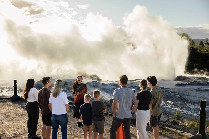 Te Puia: Te Pō Indigenous Evening Experience Combo - Starting at 4:00 pm in the geothermal valley