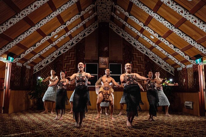 Te Puia: Te Pō Indigenous Evening Experience with Dinner - The cultural show is the evening’s strongest feature
