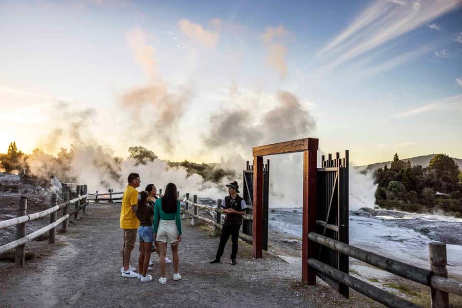 Te Puia: Tuku Iho Trail with Cultural Show - Walking through geothermal paths and bushland