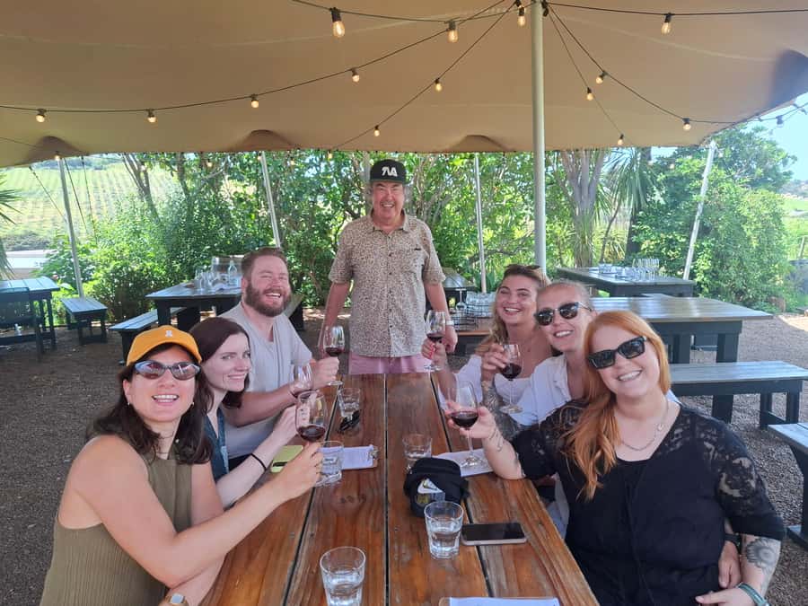 The Boutique Experience: Waiheke Island Best Cellar Tour - Why this Waiheke wine tour works well