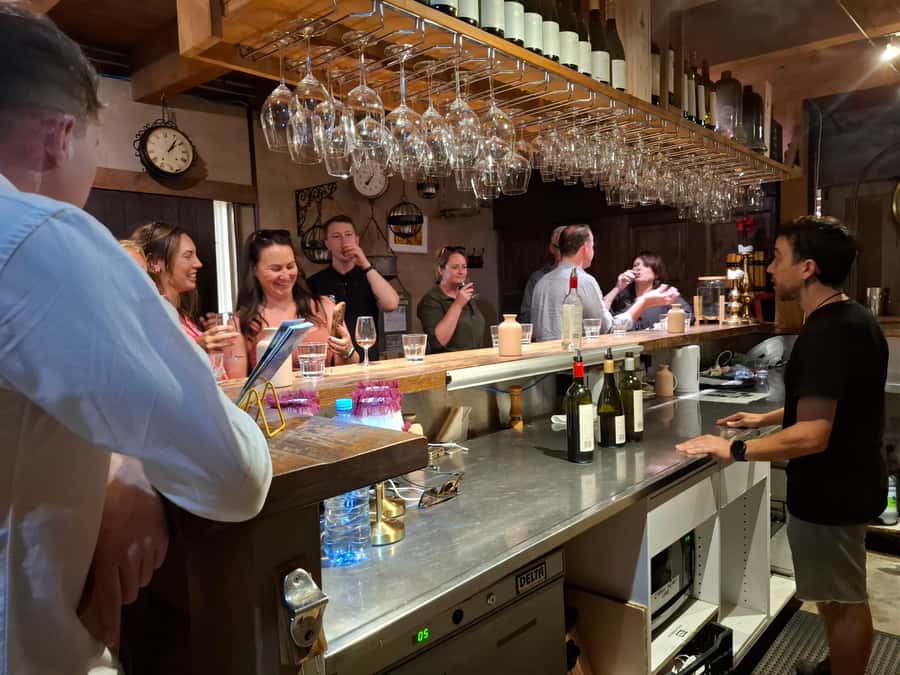 The Boutique Experience: Waiheke Island Best Cellar Tour - The first two tastings build a useful wine picture