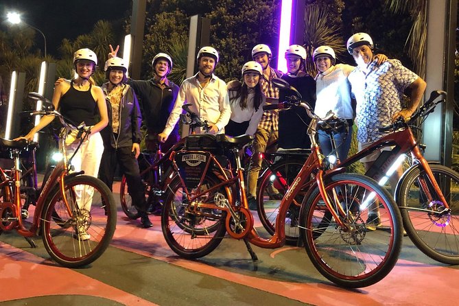 The City Lights: a unique electric bike tour of Auckland by night! - Why the Small Group Makes a Difference