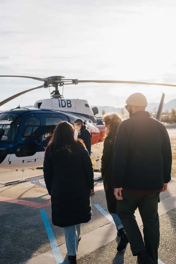 The Grand Circle 35-Minute Helicopter Tour & Alpine Landing - The first 10 minutes: Queenstown from the air