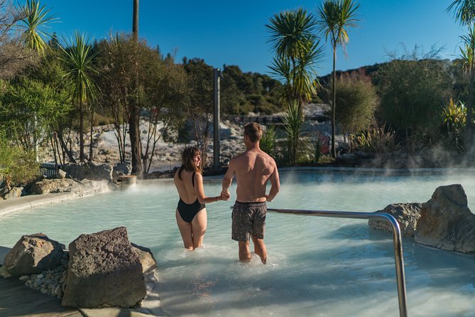 The Hell's Gate Experience - Walking through the geothermal reserve