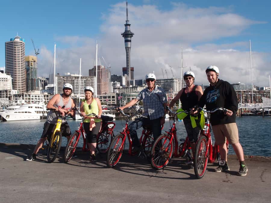 The Inside Loop: See Auckland's Coolest Neighbourhoods - Key points at a glance