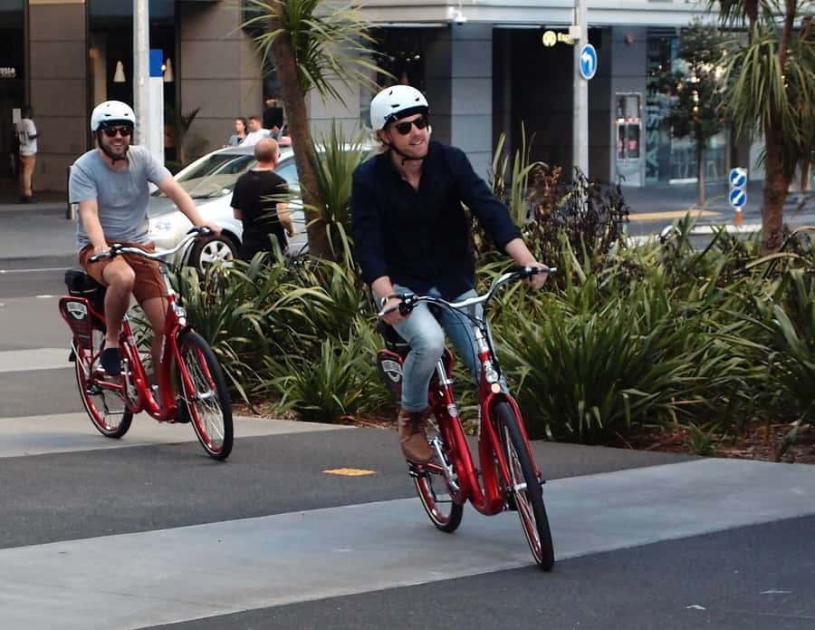 The Inside Loop: See Auckland's Coolest Neighbourhoods - Quay Street, Queens Wharf, and the polished side of Auckland