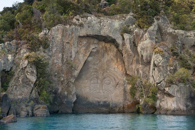 The Maori Carvings Half Day Kayak - What the $83.78 Price Buys You