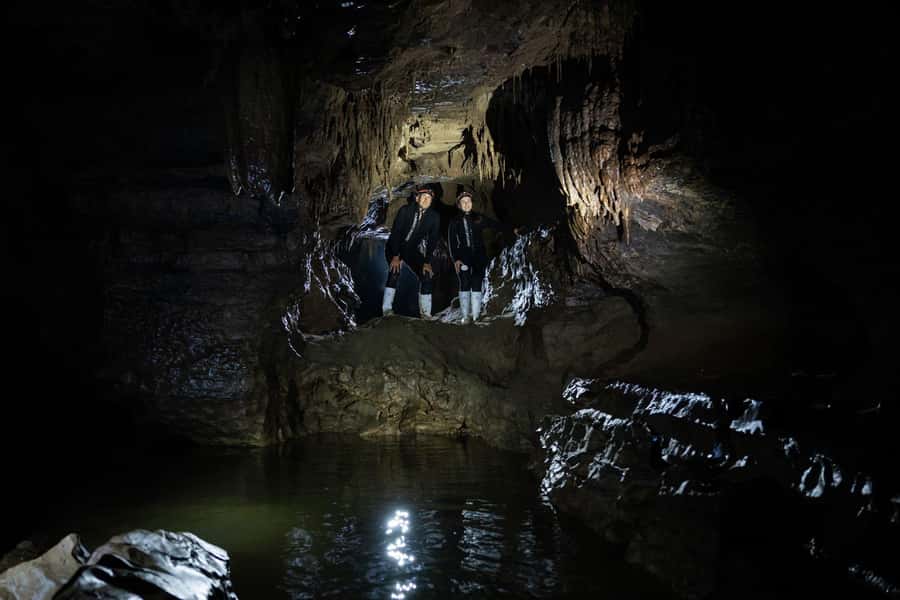 The Waitomo Experience : Okohua Glowworm Cave Tour - The cedar hot tub finish