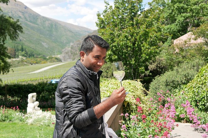 The Wine Trail Tour - Leaving Queenstown for a Full Wine Day
