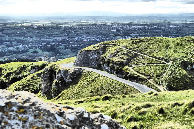 Top-Rated Hawke’s Bay Wine Tour - Small Group - An 11:00 am start leaves your morning open