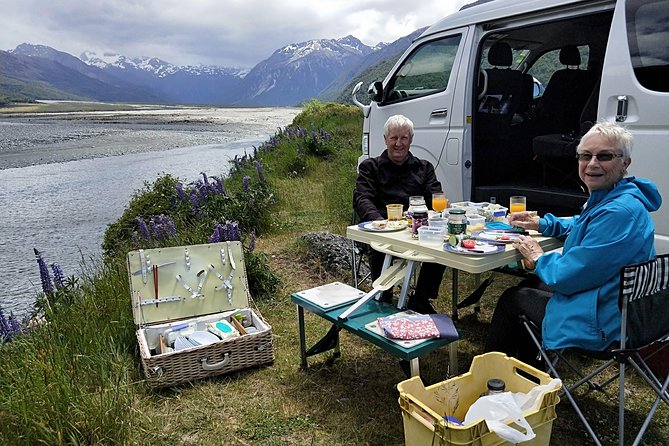 Tranz Alpine Train Tour - A homemade picnic in mountain country