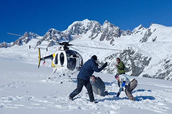 Twin Glacier Franz and Fox, snow landing (allow 30 mins - departing Franz Josef) - Why this flight is worth considering in Franz Josef