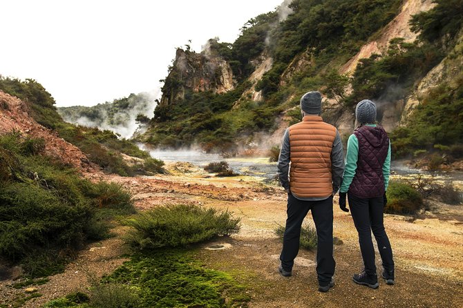 Volcanic Valley Self Guided Walking and Hiking at Waimangu - Frying Pan Lake and the first geothermal sights