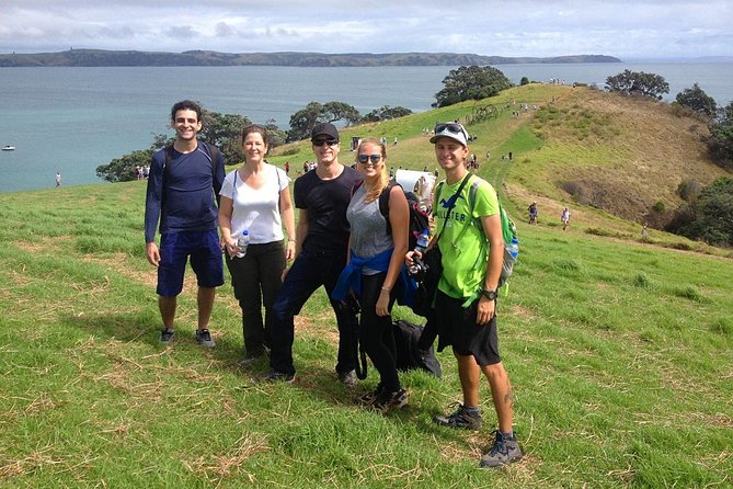 Waiheke Island Double Headland Coastal Walk - Starting at Matiatia with the ferry crowd