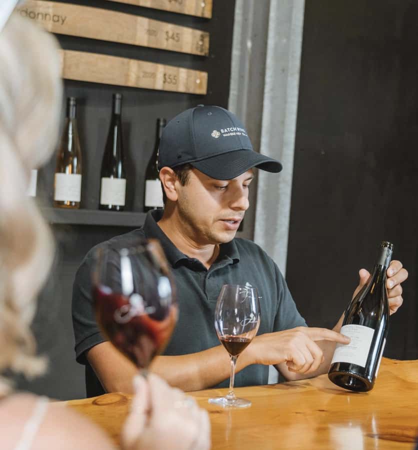 Waiheke Island: Scenic Island Wine Tour & Local Wine Tasting - What the tour does well