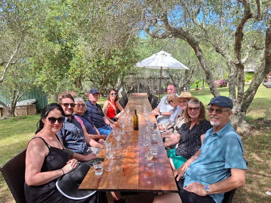 Waiheke Island: Sip and Savor 3 Vineyards Tour with Lunch - Second vineyard: where food and wine meet