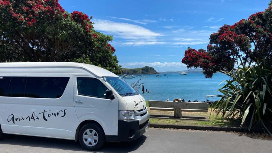 Waiheke Island: The Essence of Waiheke Wine Tour - The first tasting: Mudbrick’s classic Waiheke setting