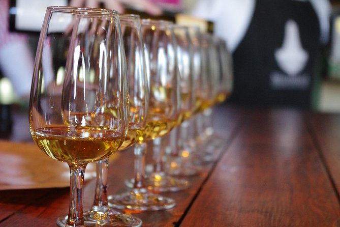 Waiheke island Wine Tours - PREMIUM wine tasting MAX 11 clients ! - Three vineyards, three different moods