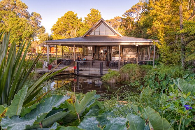 Waitangi Treaty Grounds Admission - Start with the introductory film