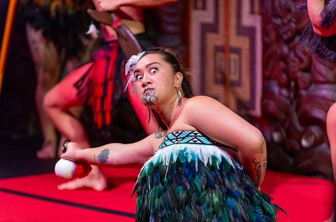 Waitangi Treaty Grounds: Combo Pass (Hāngī + Concert + Admission) - Watching the hāngi come from the ground