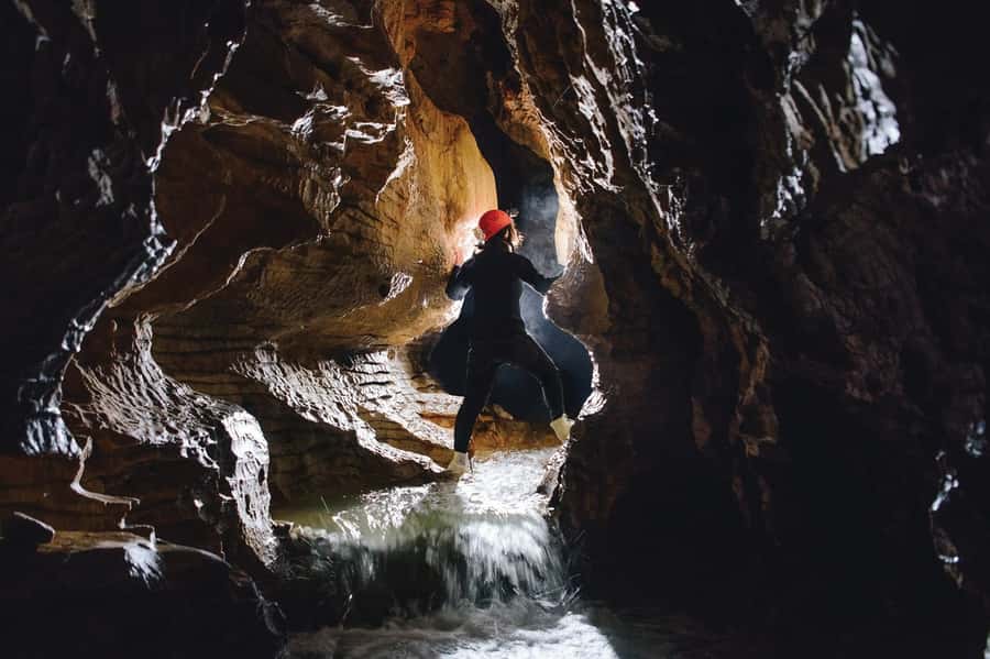 Waitomo Caves Black Abyss Ultimate Caving Experience - The 35-meter abseil into Ruakuri Cave
