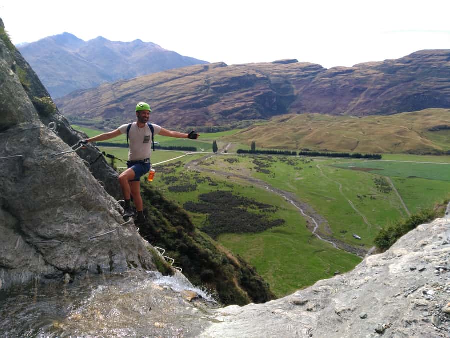 Wanaka: 4-Hour Intermediate Waterfall Cable Climb - Guides, safety, and group size