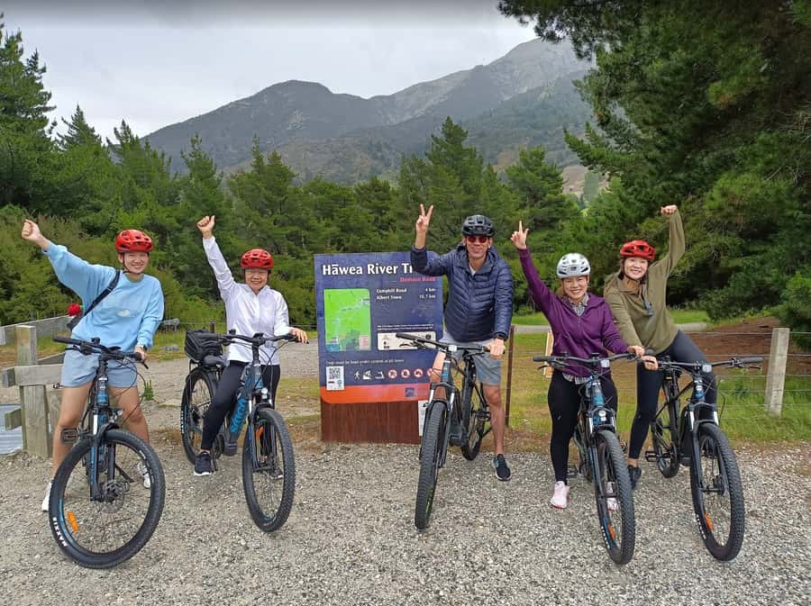 Wānaka And Hāwea: Trail Ride on Bike or E-Bike - Why this route is such a good way to see Wānaka
