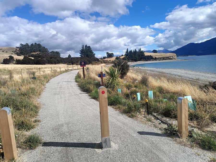 Wānaka And Hāwea: Trail Ride on Bike or E-Bike - Navigation: mostly clear, with a few weak points