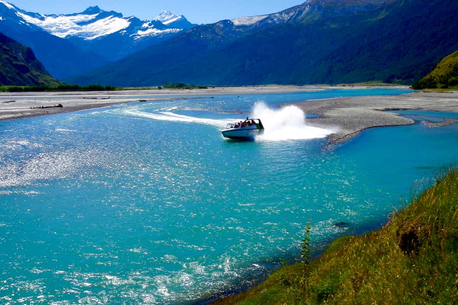 Wanaka: Jet Boat & Wilderness Walk - Leaving Wanaka for the Matukituki Valley