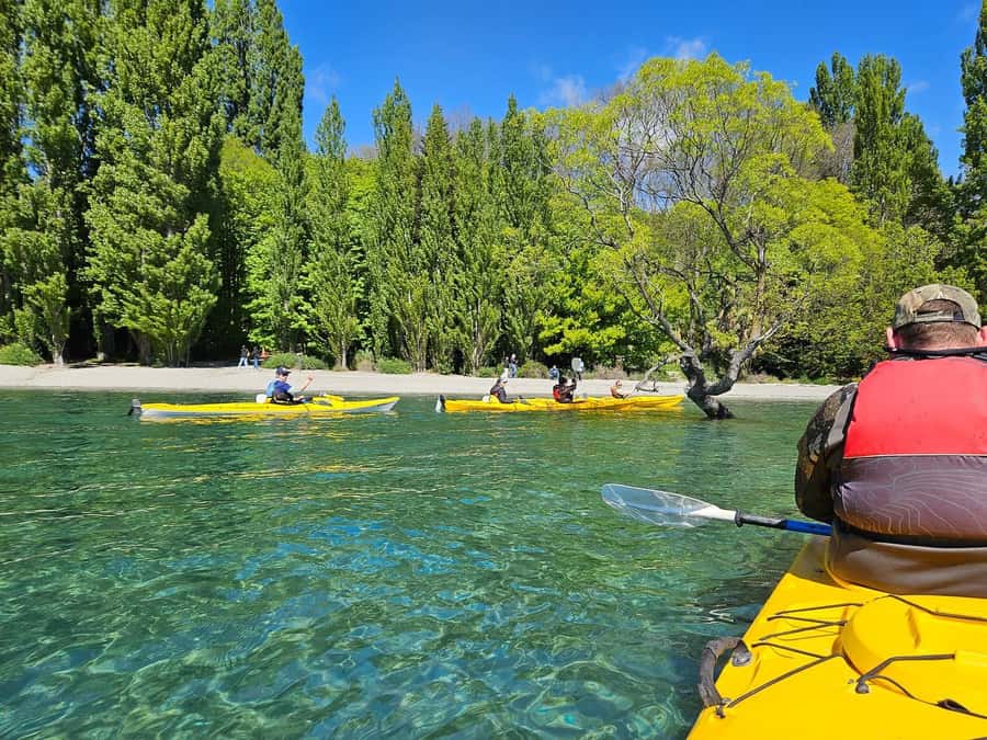 Wanaka: Lake Wanaka Guided Kayak Tour - Starting beside Lake Wānaka’s waterfront