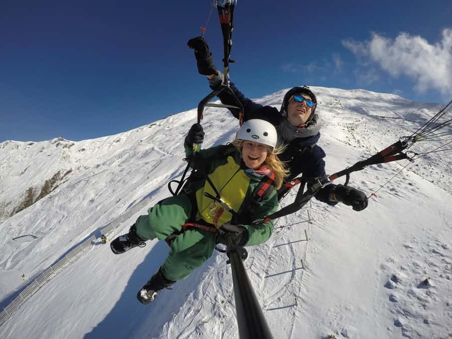 Wanaka: Tandem Paragliding Experience - The 10-minute ride to Pub Corner