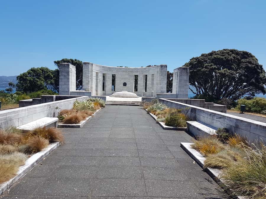 Wellington: Private Day Tour with Lunch - Red Rocks brings you to Wellington’s rougher edge