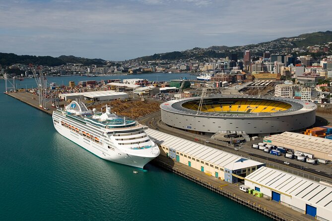 Wellington Shore Excursion City Sightseeing Tour - Parliament and the Beehive: a quick look at New Zealand’s political heart