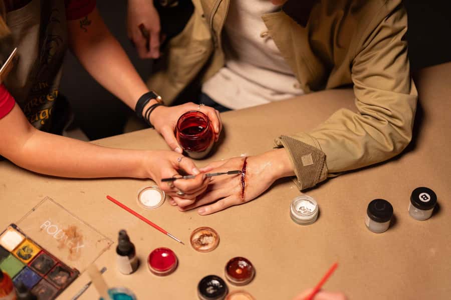 Wellington: Wētā Workshop Creative Classes Experience Ticket - What happens when you arrive at Wētā Cave