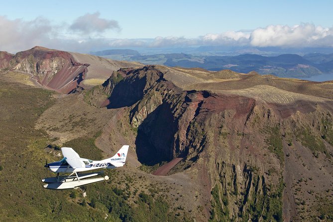 White Island & Mount Tarawera Floatplane Adventure - The scenic return over Mount Tarawera